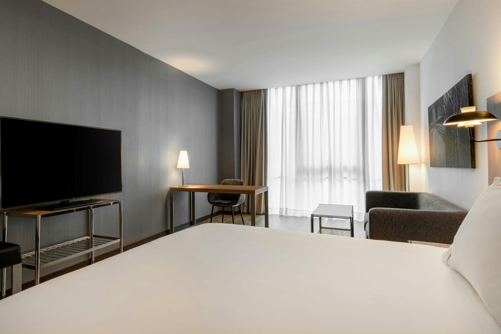 Ac Hotel La Finca By Marriott Pozuelo de Alarcon Exterior photo