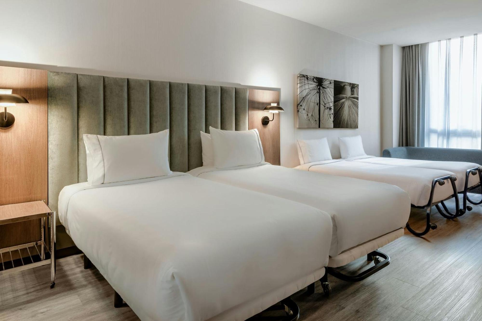 Ac Hotel La Finca By Marriott Pozuelo de Alarcon Exterior photo