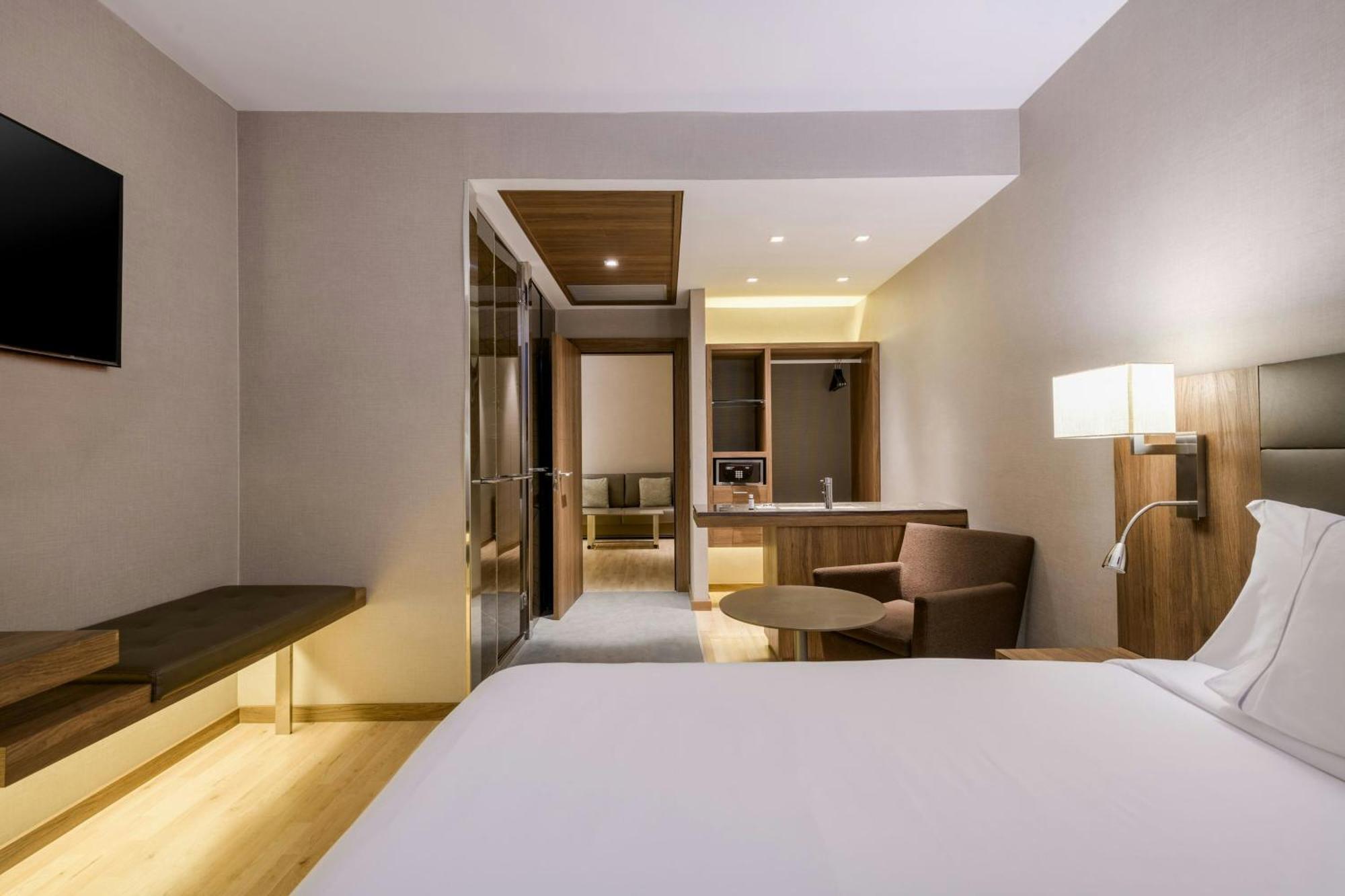 Ac Hotel La Finca By Marriott Pozuelo de Alarcon Exterior photo