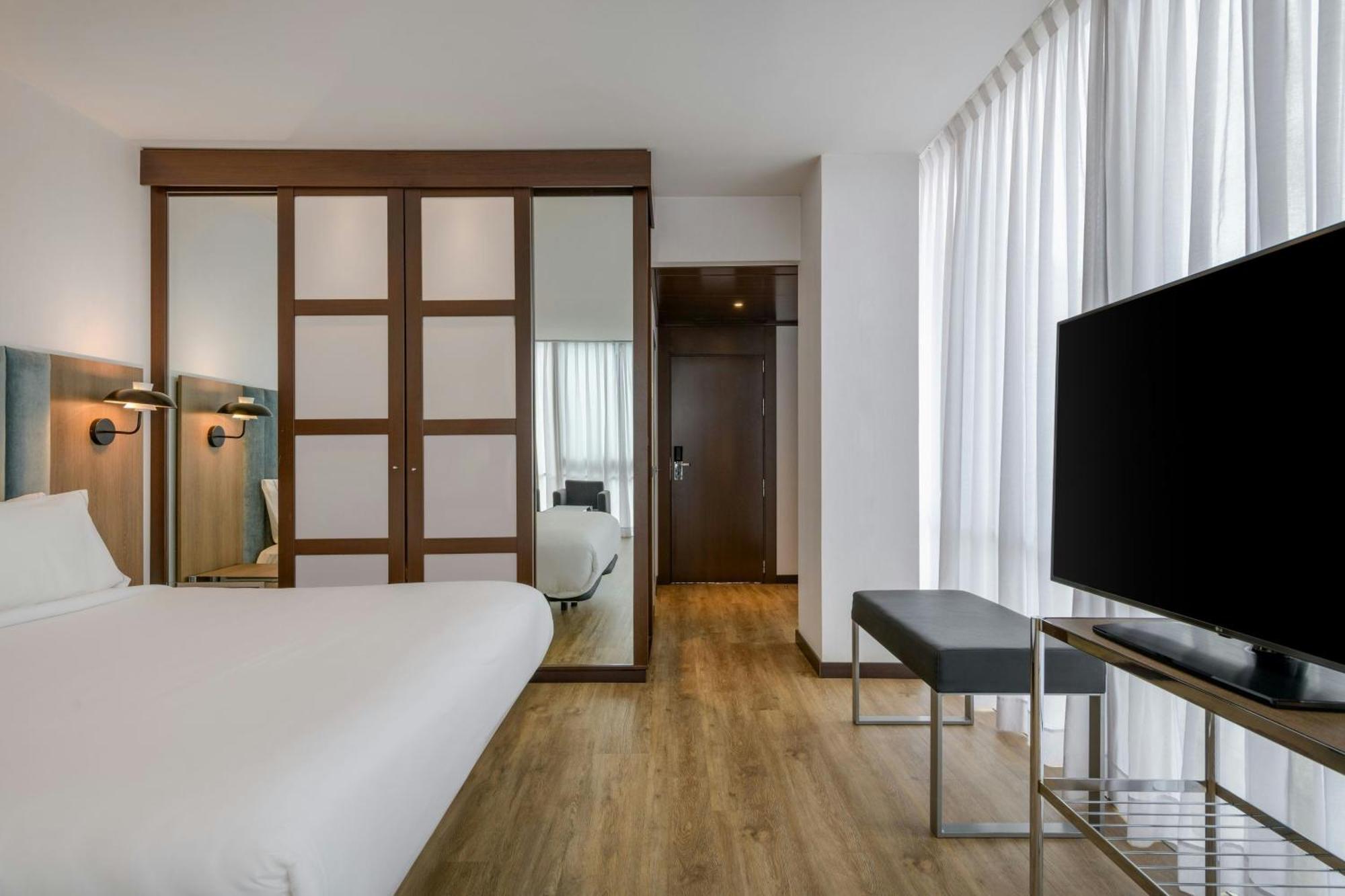 Ac Hotel La Finca By Marriott Pozuelo de Alarcon Exterior photo