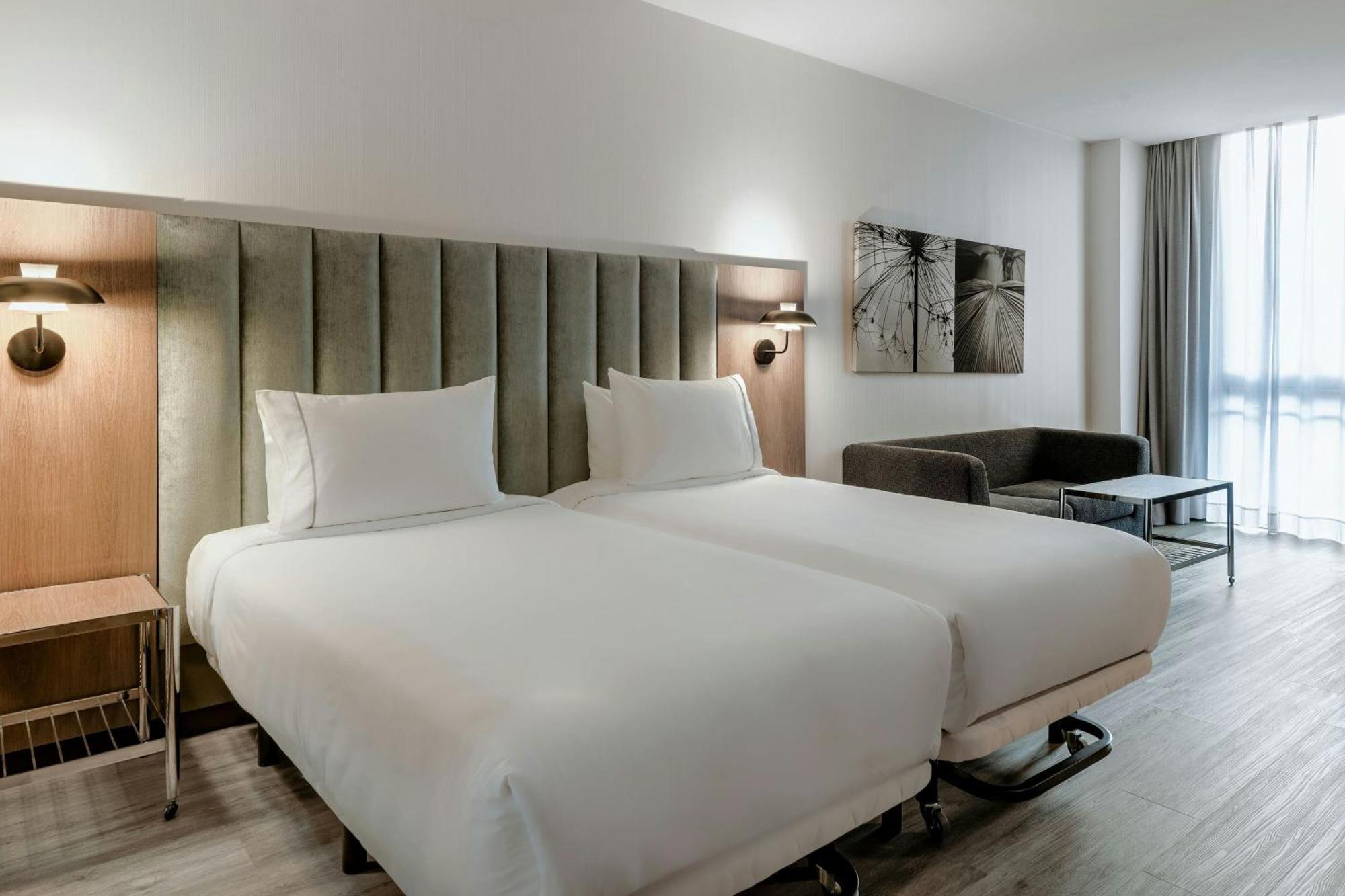Ac Hotel La Finca By Marriott Pozuelo de Alarcon Exterior photo